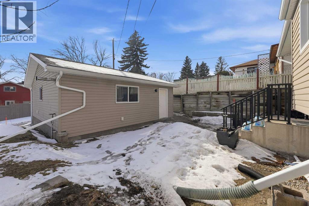 1 Thorncliffe Crescent Nw, Calgary, Alberta  T2K 3A9 - Photo 33 - A2290536