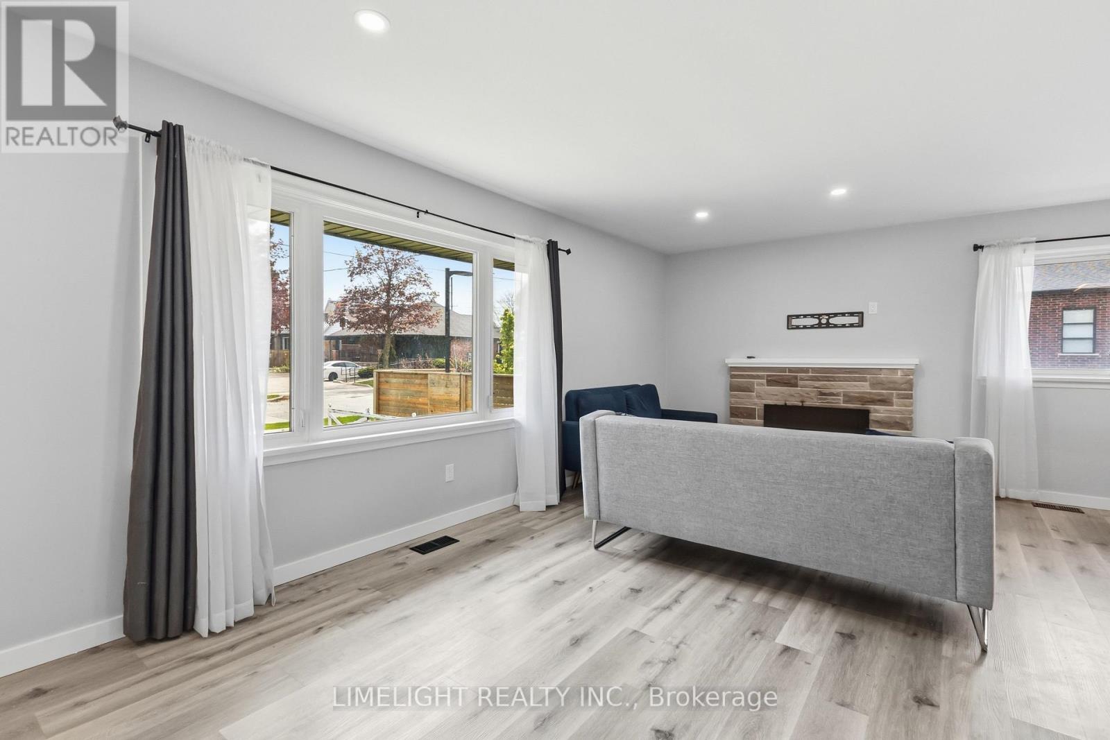 598 Ross Street, London East (East C), Ontario  N5Y 3V7 - Photo 3 - X13122130