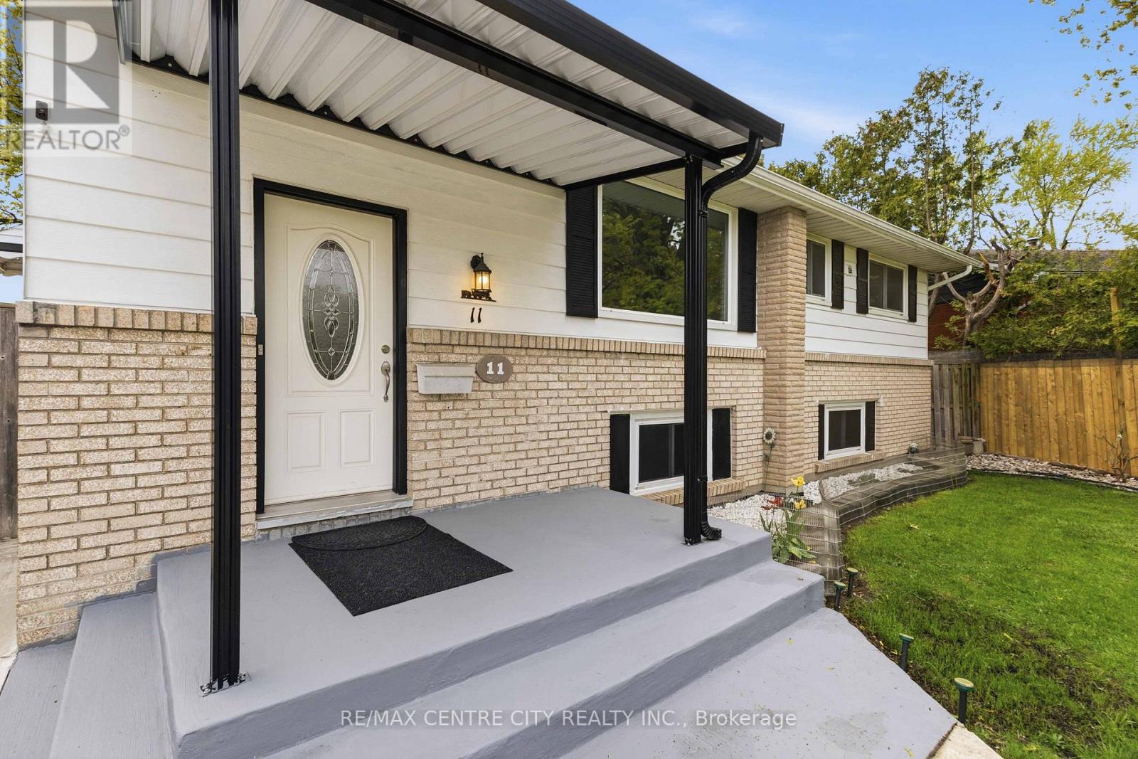 11 Kenwood Crescent, London East, Ontario  N5Y 3W6 - Photo 3 - X13126232
