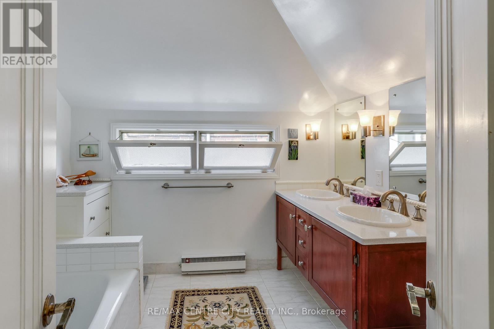 1008 Waterloo Street, London East, Ontario  N6A 3X6 - Photo 27 - X13126236