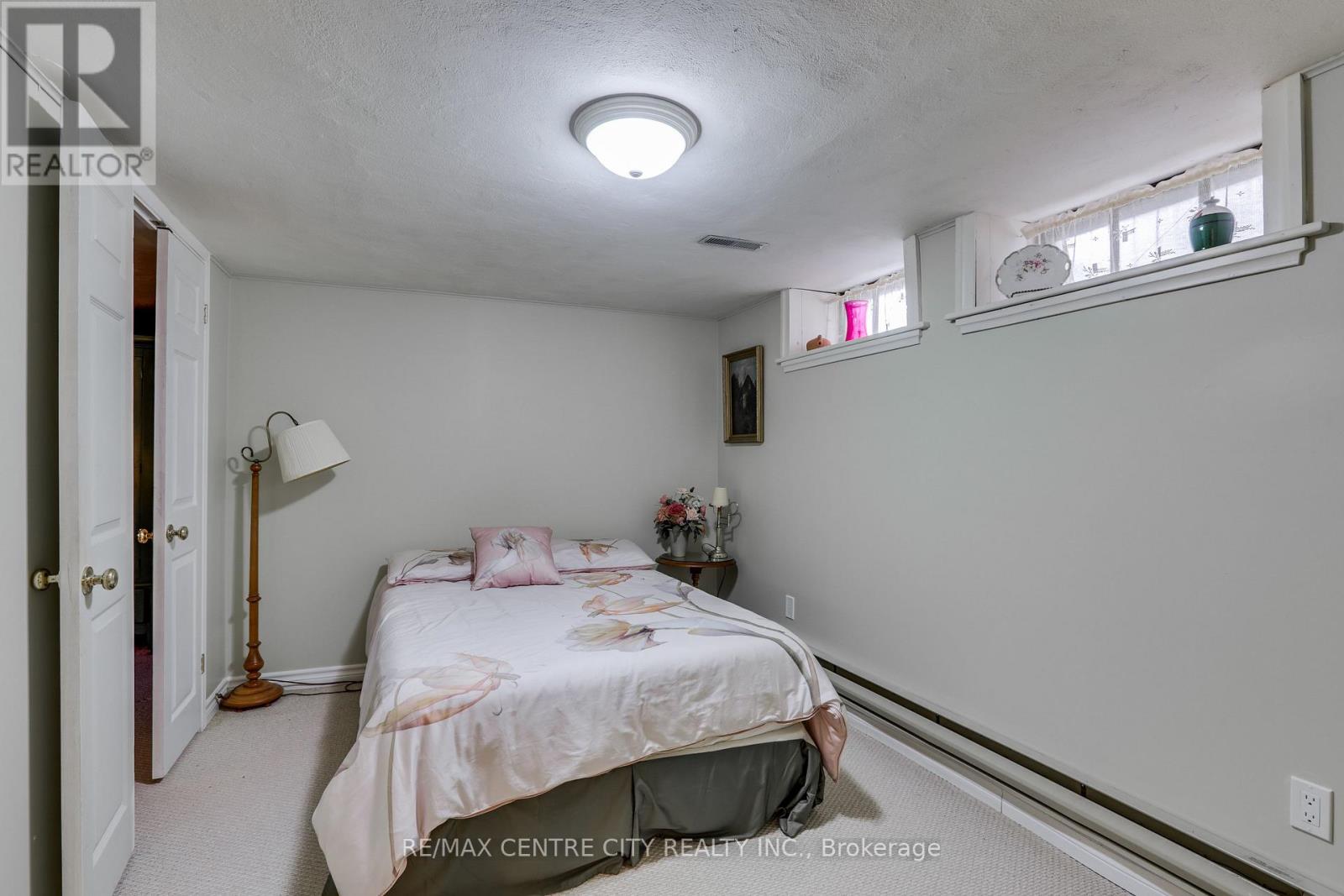 1008 Waterloo Street, London East, Ontario  N6A 3X6 - Photo 34 - X13126236