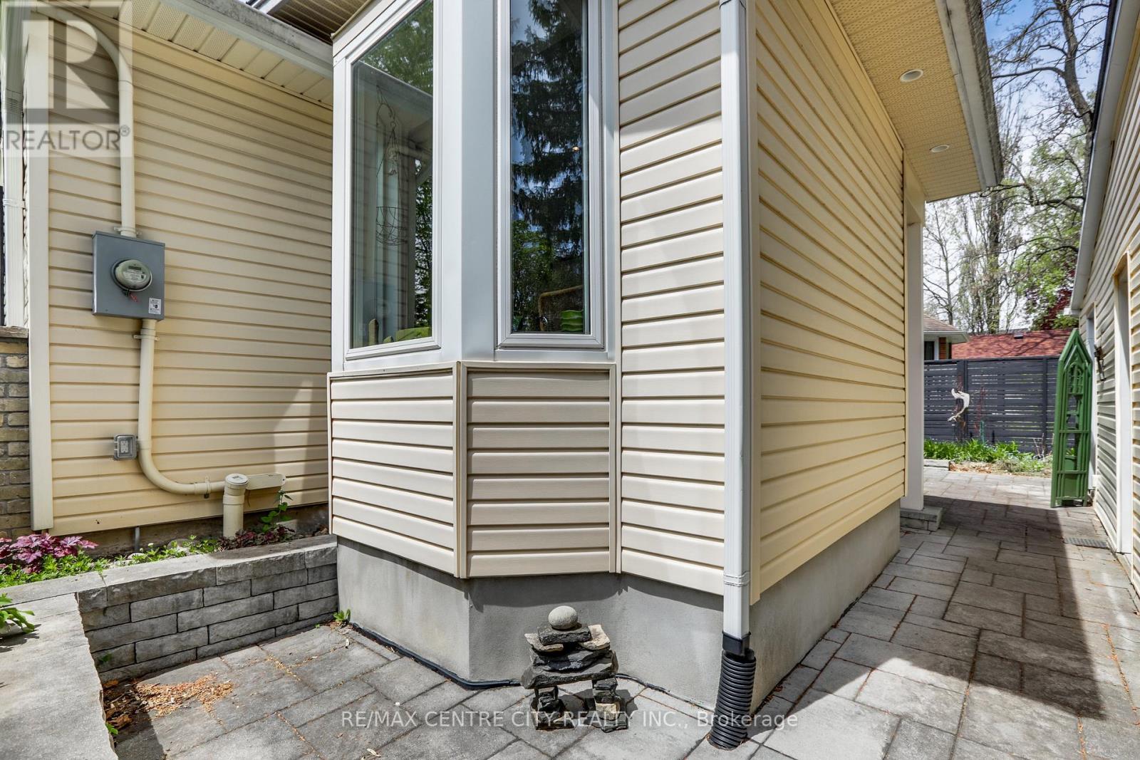 1008 Waterloo Street, London East, Ontario  N6A 3X6 - Photo 37 - X13126236