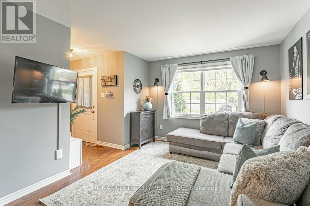74 Juno Drive, St. Thomas, Ontario  N5R 6E9 - Photo 8 - X13126240