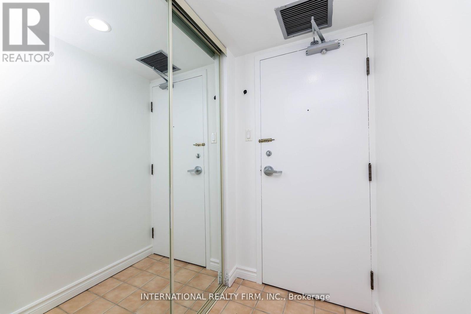 215 - 705 King Str. 215 Street W, Toronto, Ontario  M5V 2W8 - Photo 9 - C13126256