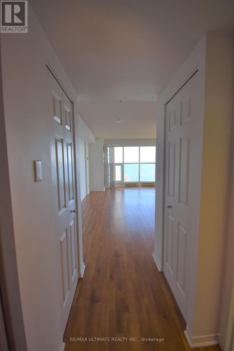 1503 - 99 Harbour Square, Toronto, Ontario  M5J 2H2 - Photo 2 - C13126262