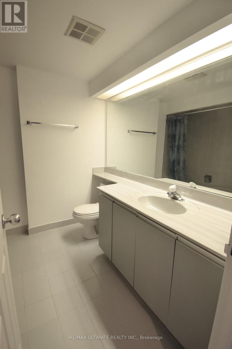 1503 - 99 Harbour Square, Toronto, Ontario  M5J 2H2 - Photo 9 - C13126262