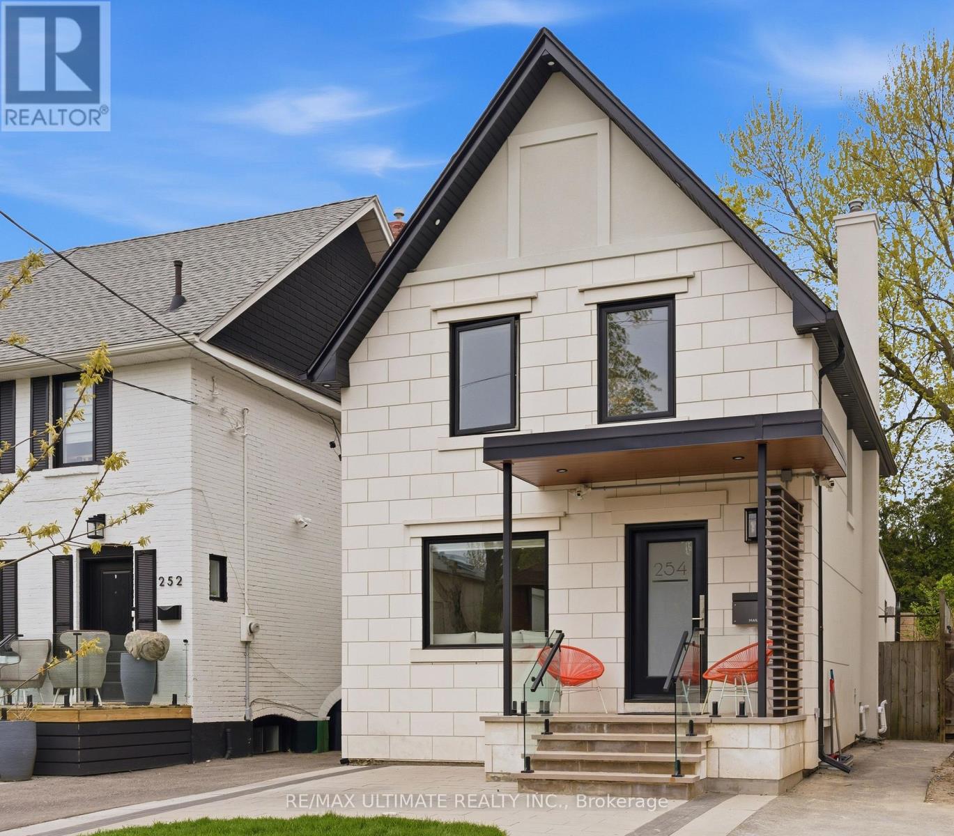 254 Airdrie Road, Toronto, Ontario  M4G 1N1 - Photo 2 - C13126364