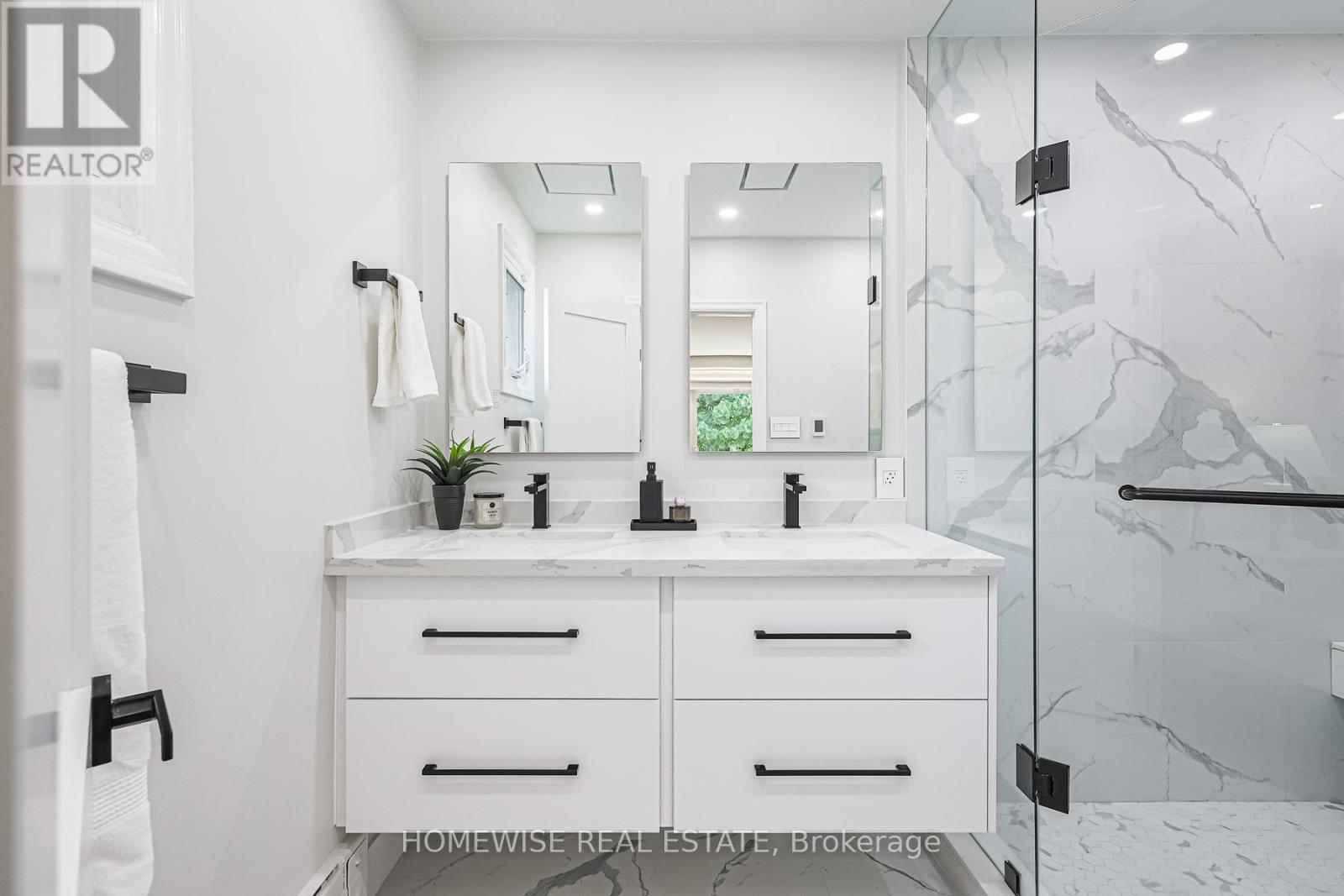 21 Bayhampton Court, Toronto, Ontario  M3H 5L5 - Photo 14 - C13126376