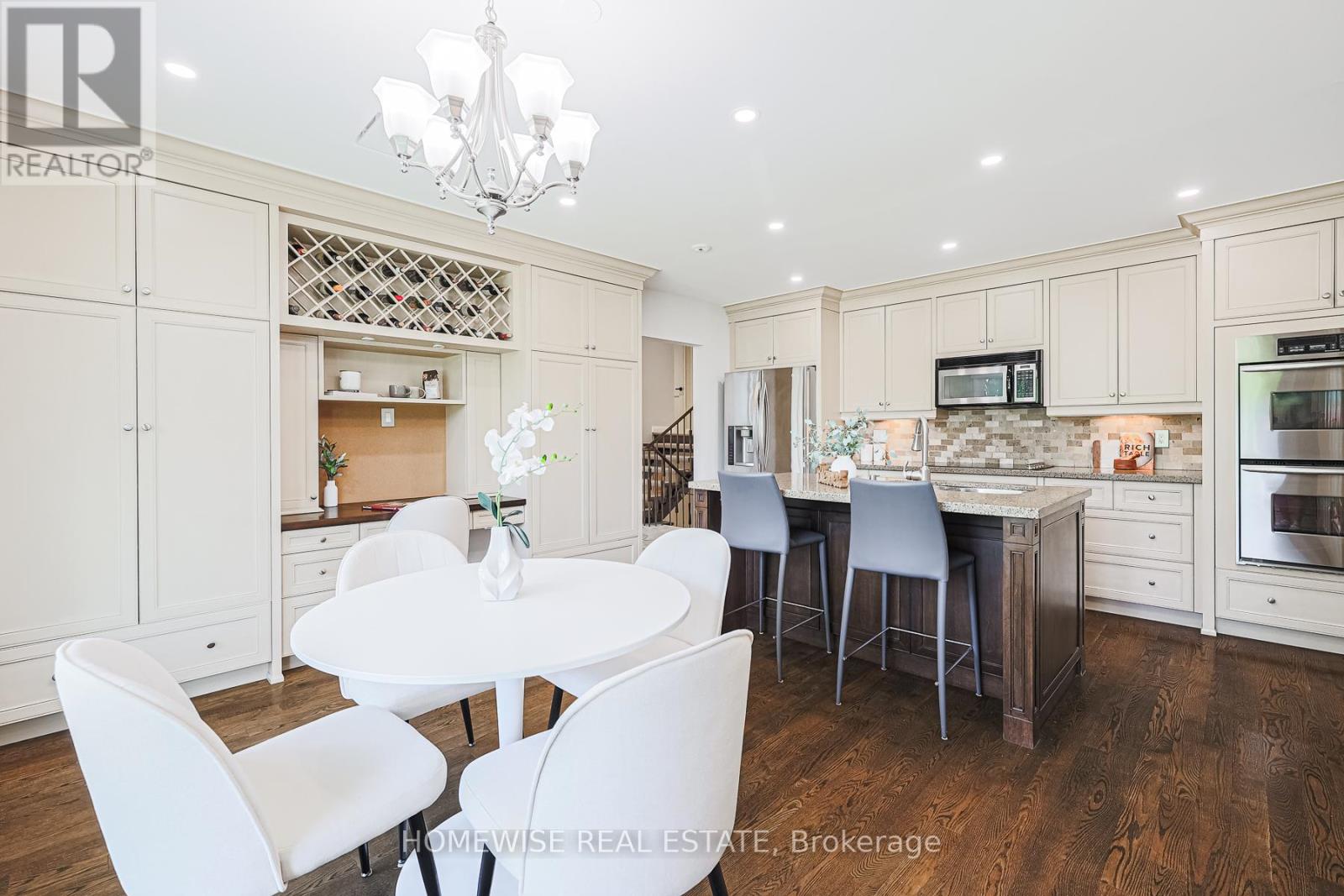 21 Bayhampton Court, Toronto, Ontario  M3H 5L5 - Photo 6 - C13126376