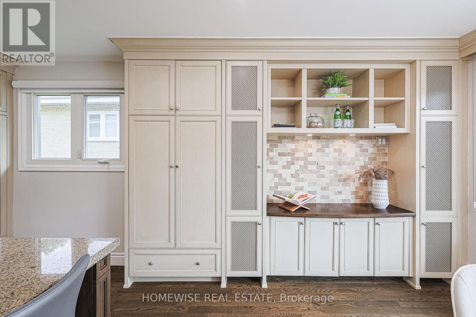 21 Bayhampton Court, Toronto, Ontario  M3H 5L5 - Photo 7 - C13126376