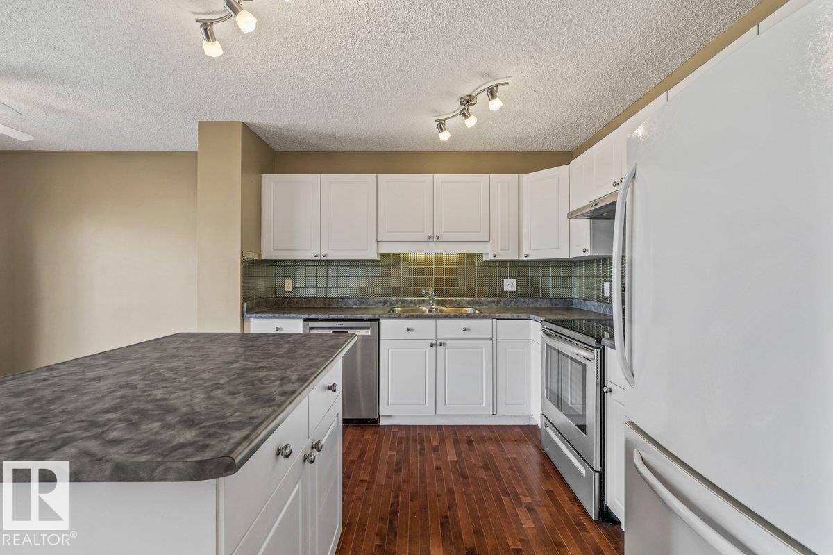 12148 16 Av Sw, Edmonton, Alberta  T6W 1L8 - Photo 4 - E4487568