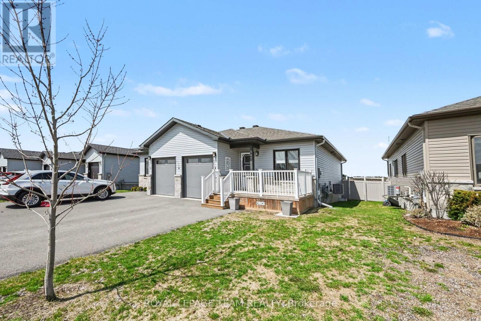442 ARORA CRESCENT, North Dundas, Ontario
