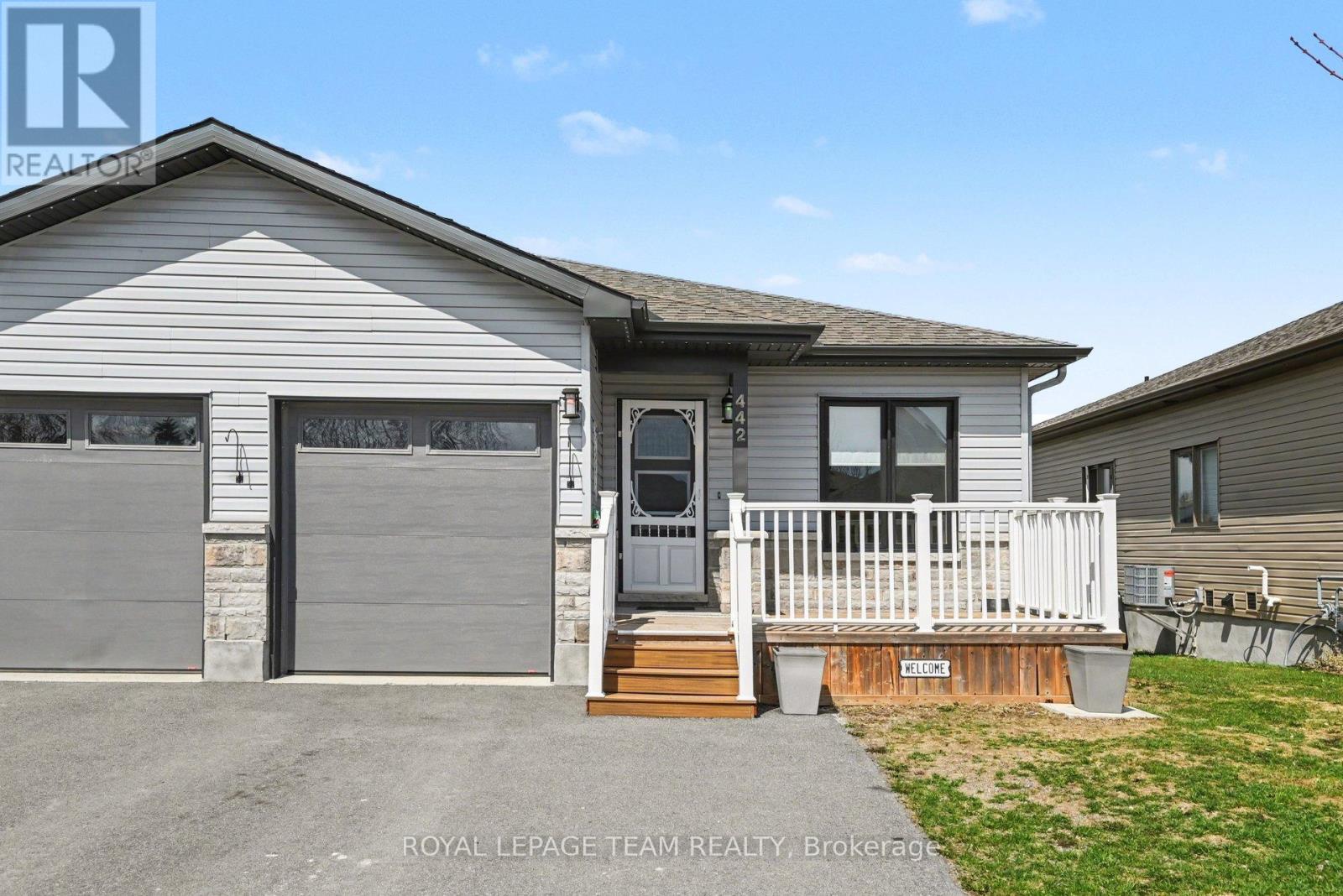 442 Arora Crescent, North Dundas, Ontario  K0C 2K0 - Photo 2 - X13126310