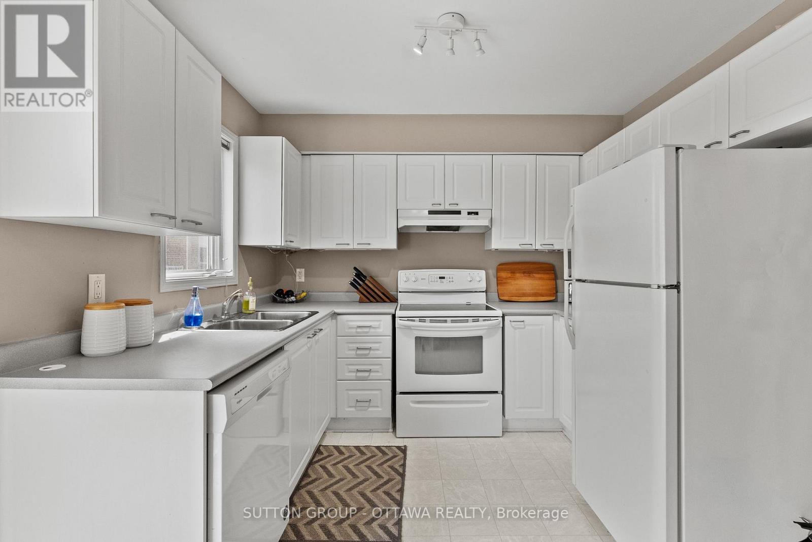 96 Manhattan Crescent, Ottawa, Ontario  K2C 4B7 - Photo 15 - X13126378