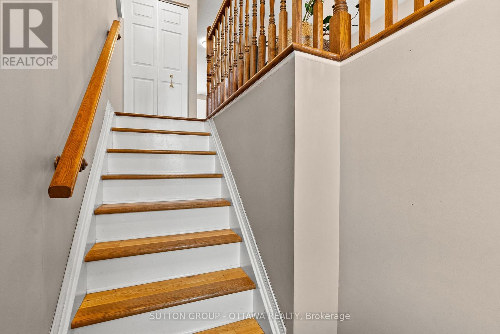 96 Manhattan Crescent, Ottawa, Ontario  K2C 4B7 - Photo 4 - X13126378