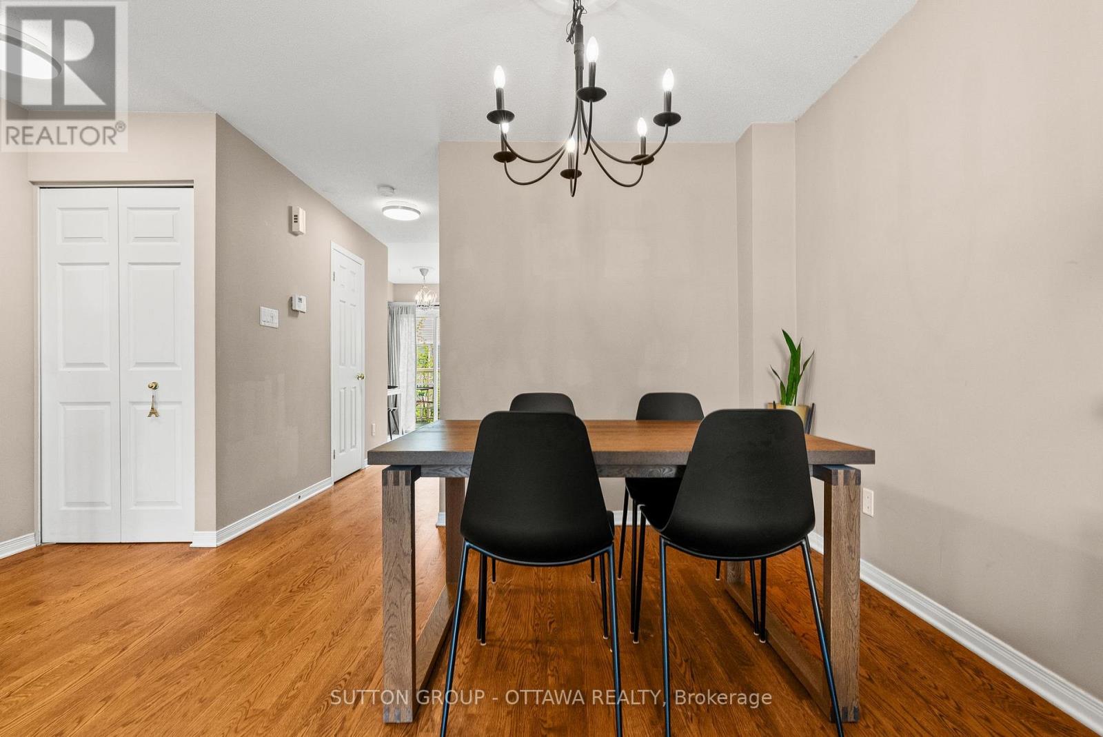 96 Manhattan Crescent, Ottawa, Ontario  K2C 4B7 - Photo 8 - X13126378