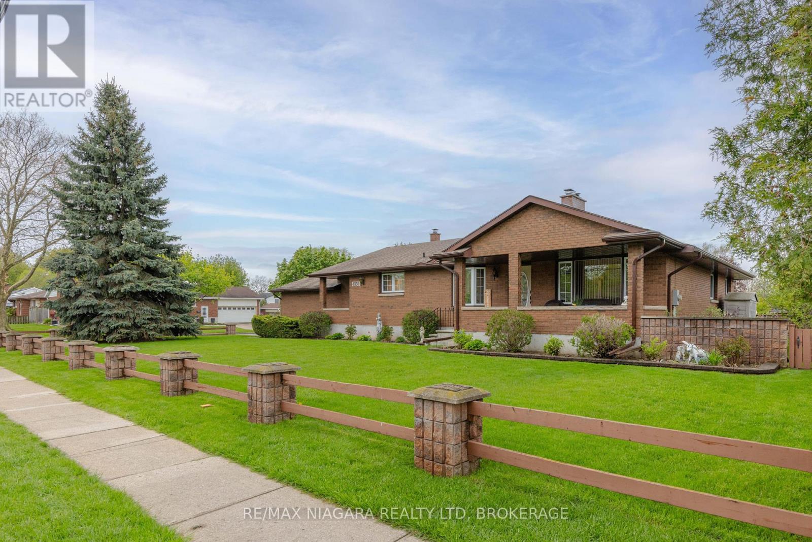 4535 DORCHESTER ROAD, Niagara Falls, Ontario