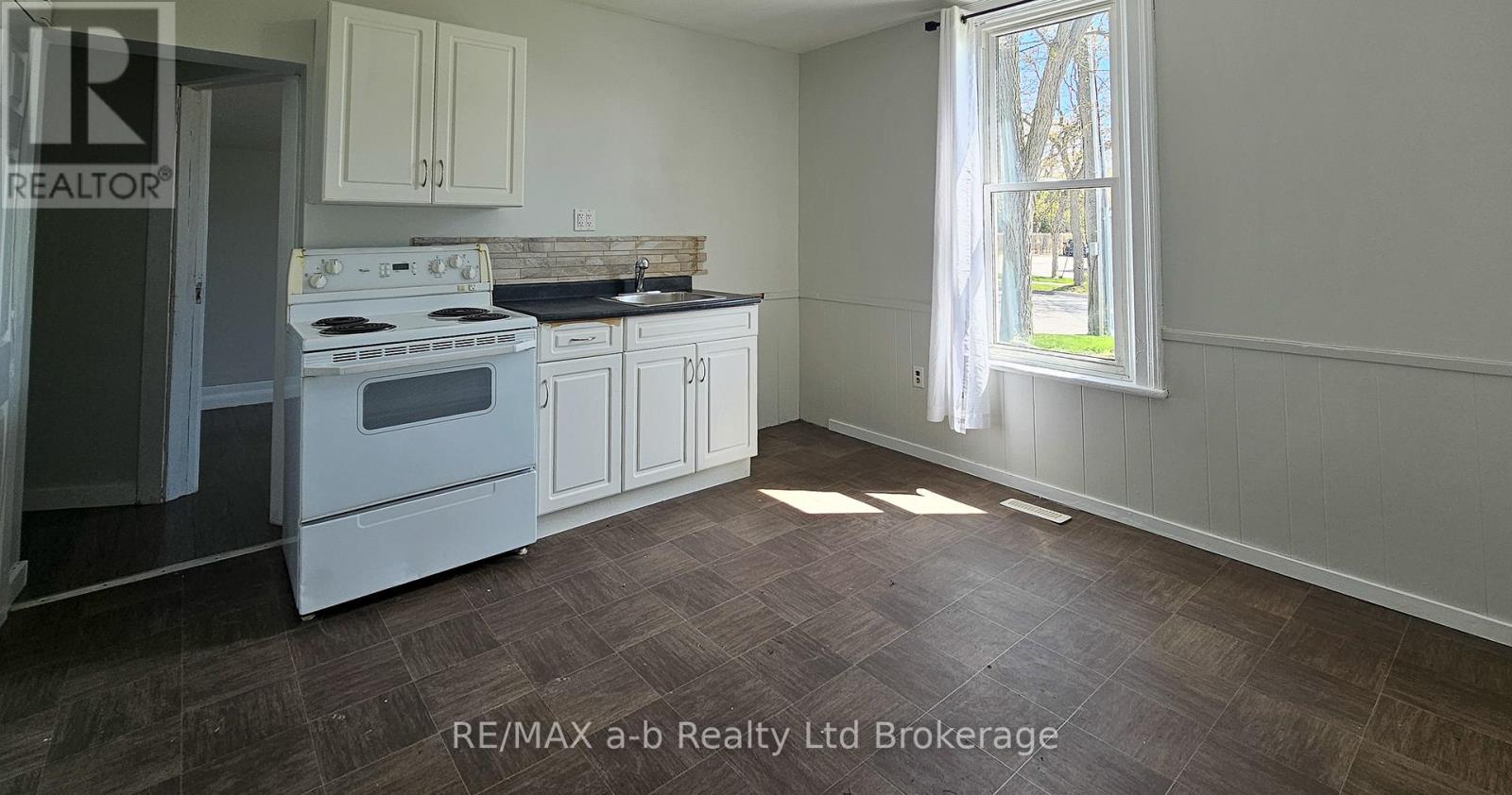 311 Talbot Street W, Aylmer, Ontario  N5H 1K3 - Photo 5 - X13126290