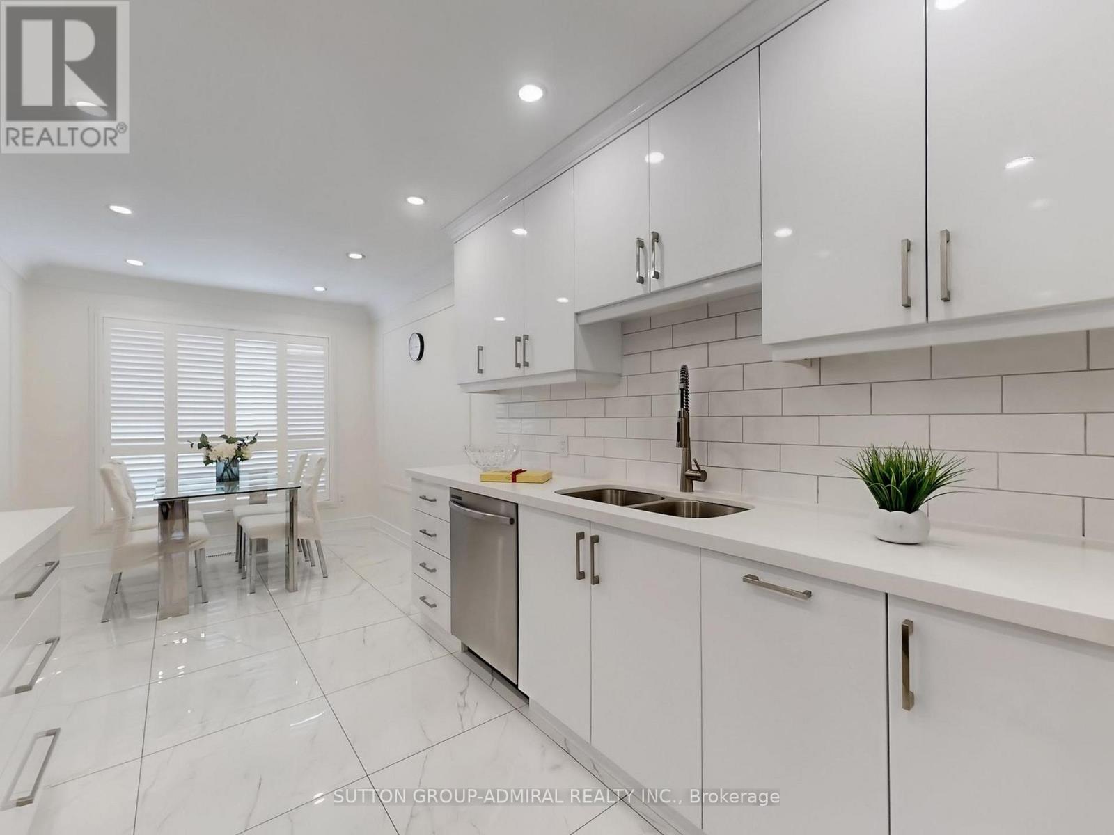 2 - 296 Torresdale Avenue, Toronto, Ontario  M2R 3N3 - Photo 2 - C13015870