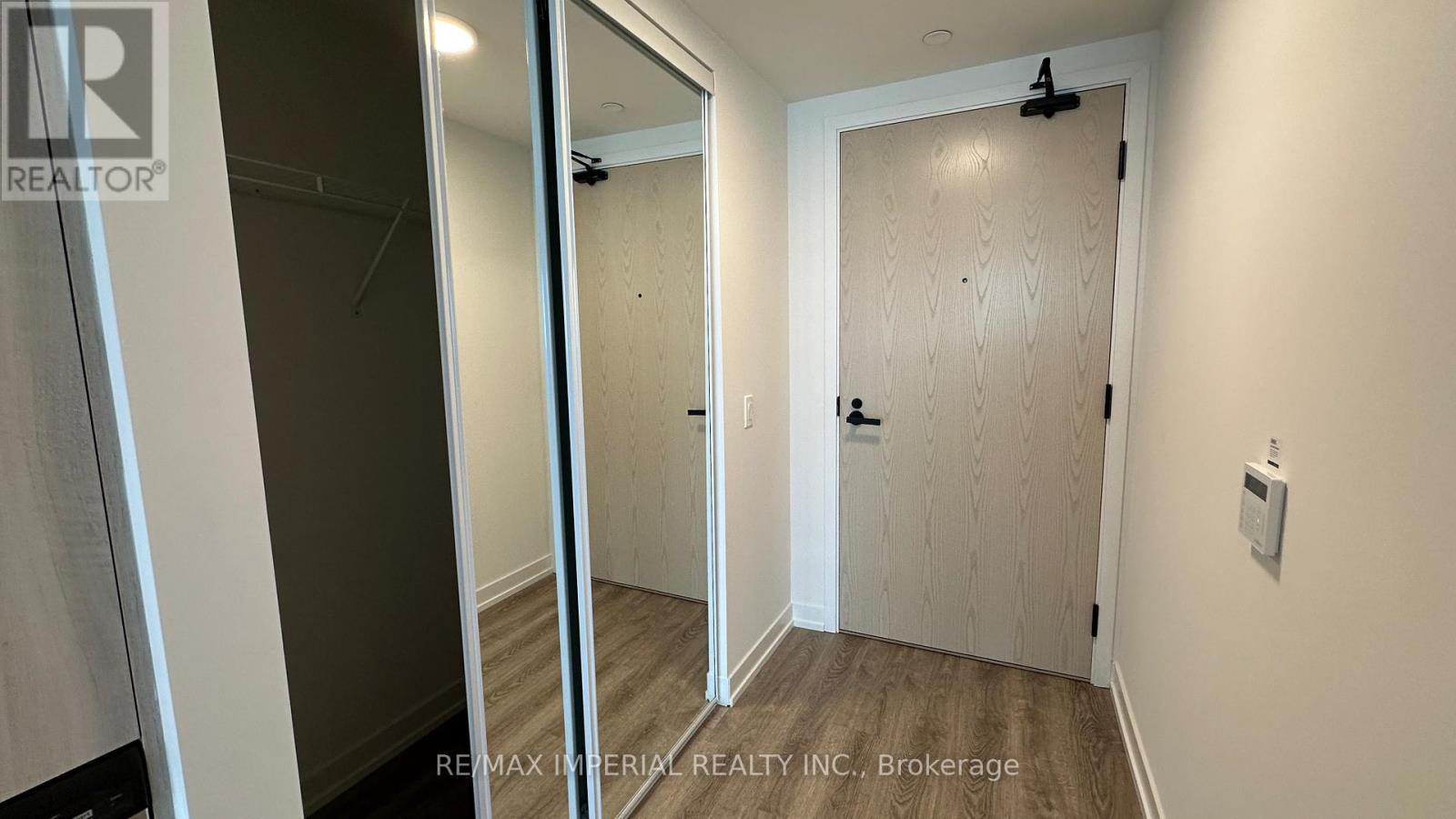 1601 - 195 Commerce Street, Vaughan, Ontario  L4K 0P9 - Photo 3 - N13126324