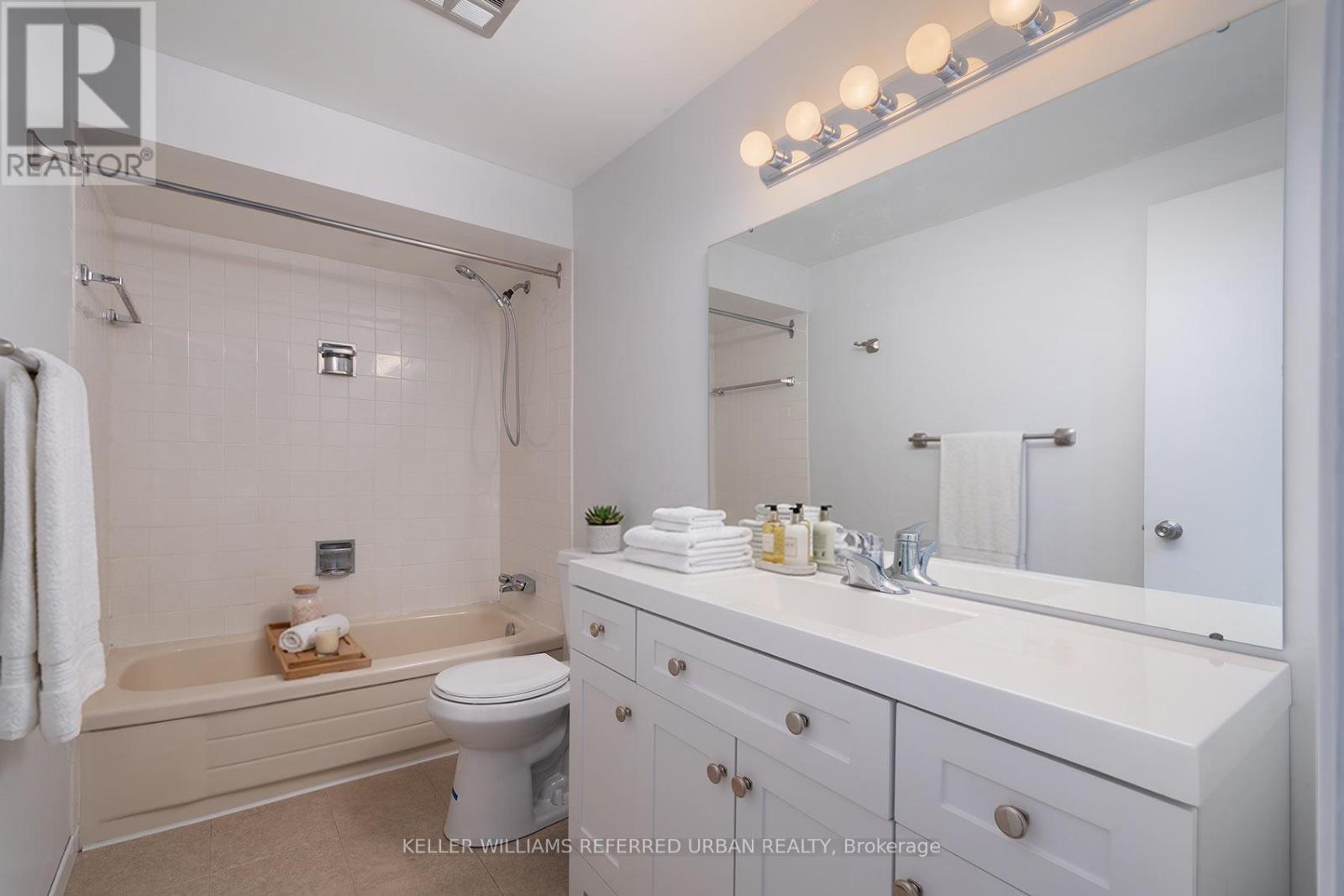 37 - 11 Plaisance Road, Richmond Hill, Ontario  L4C 5H1 - Photo 22 - N13126356