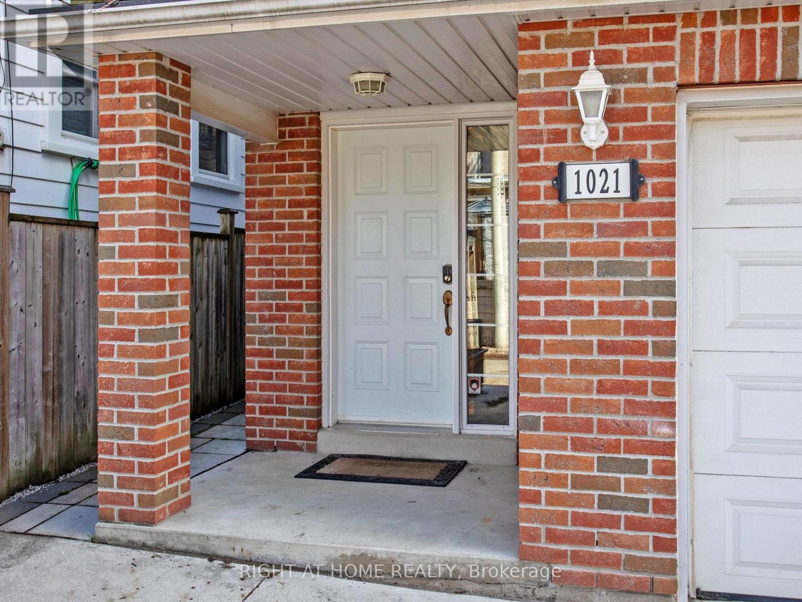 1021 Craven Road, Toronto, Ontario  M4J 4V7 - Photo 49 - E13025460