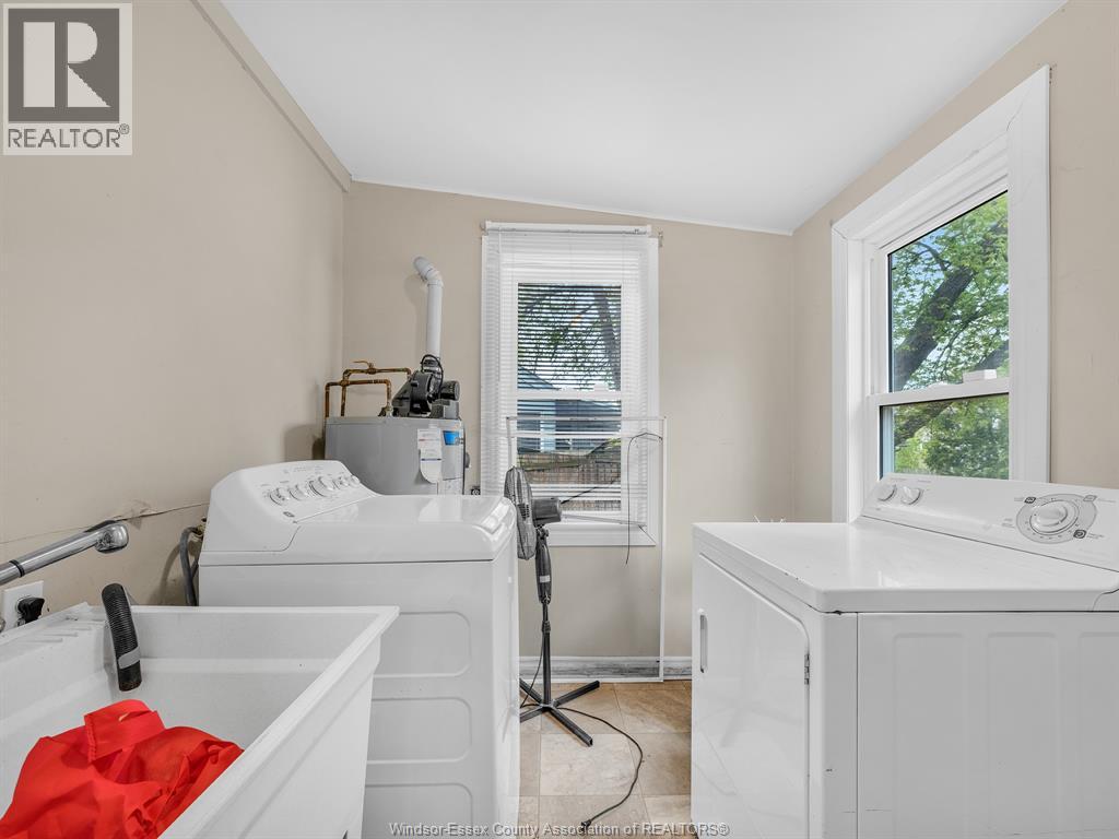 3422 Barrymore, Windsor, Ontario  N9C 1V1 - Photo 17 - 26011105