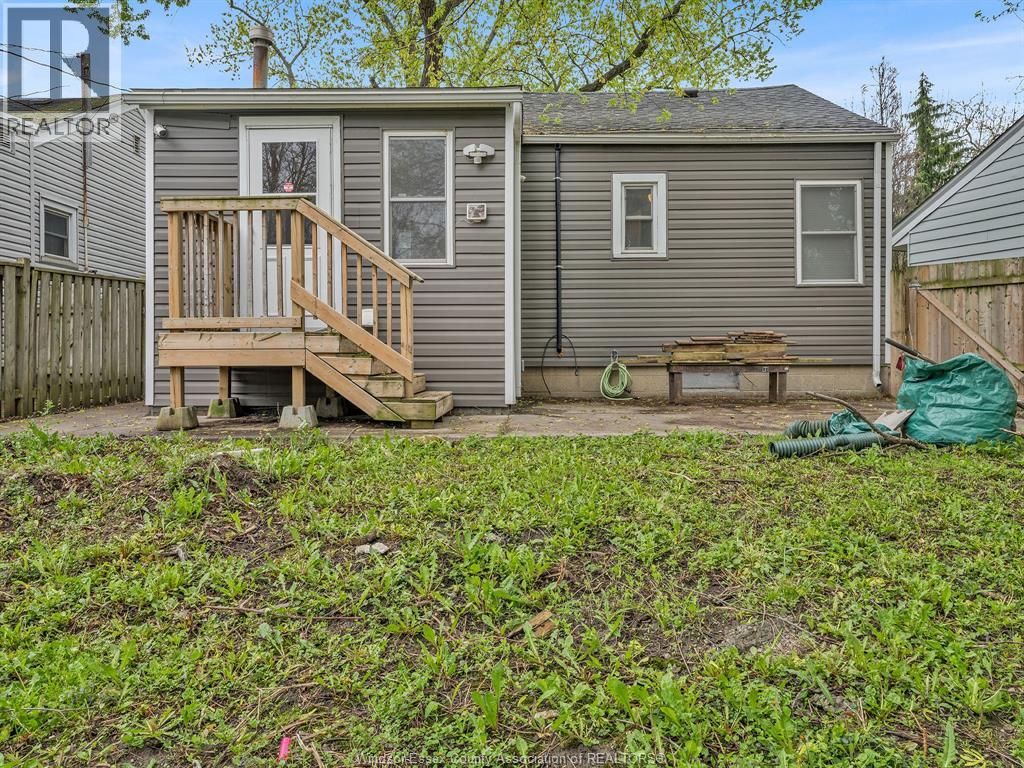 3422 Barrymore, Windsor, Ontario  N9C 1V1 - Photo 18 - 26011105