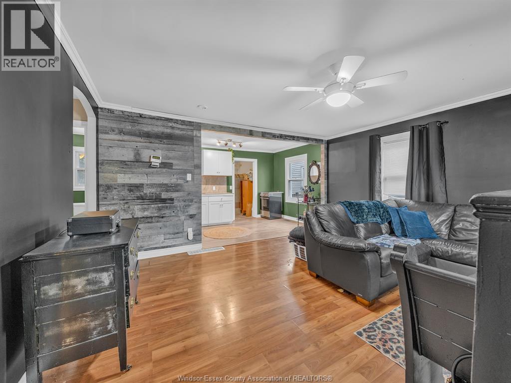 3422 Barrymore, Windsor, Ontario  N9C 1V1 - Photo 5 - 26011105