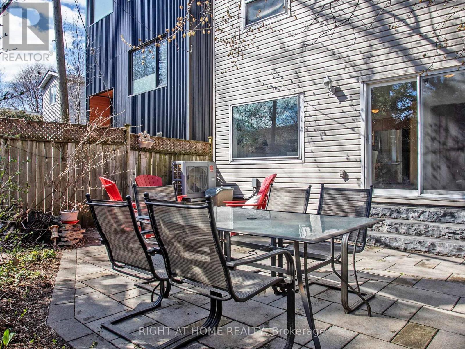 1021 Craven Road, Toronto, Ontario  M4J 4V7 - Photo 43 - E13025460