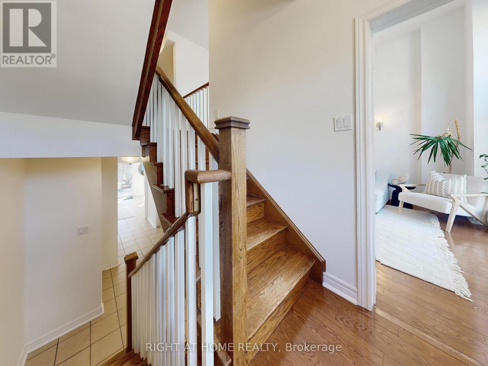 1021 Craven Road, Toronto, Ontario  M4J 4V7 - Photo 8 - E13025460