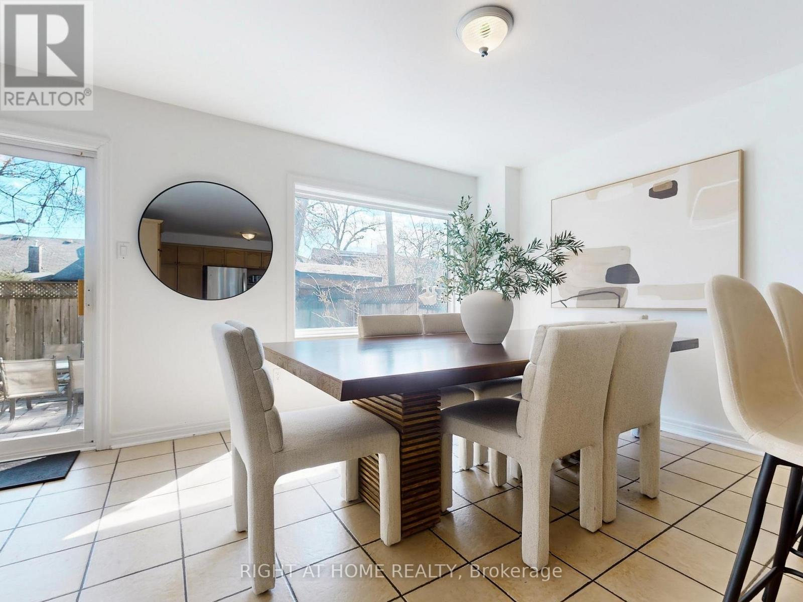 1021 Craven Road, Toronto, Ontario  M4J 4V7 - Photo 9 - E13025460