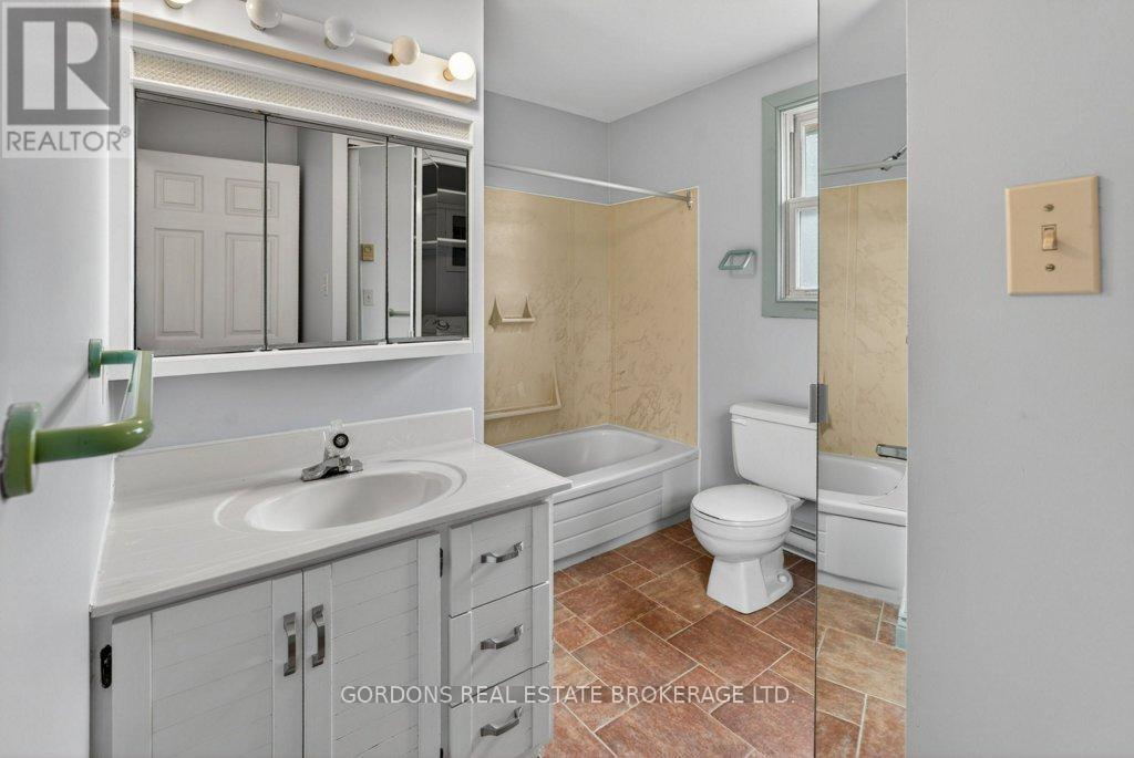 1717 Bay Road, Kingston, Ontario  K7L 4V1 - Photo 32 - X13126358