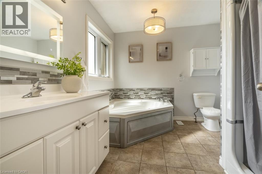 120 Charles Street E, Wellington North, Ontario  N0G 1A0 - Photo 12 - 40829855