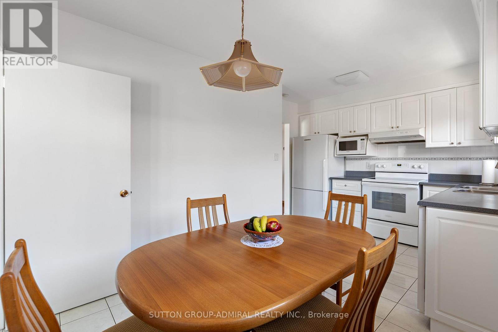 230 Derrydown Drive, Toronto, Ontario  M3J 1S1 - Photo 16 - W13126360
