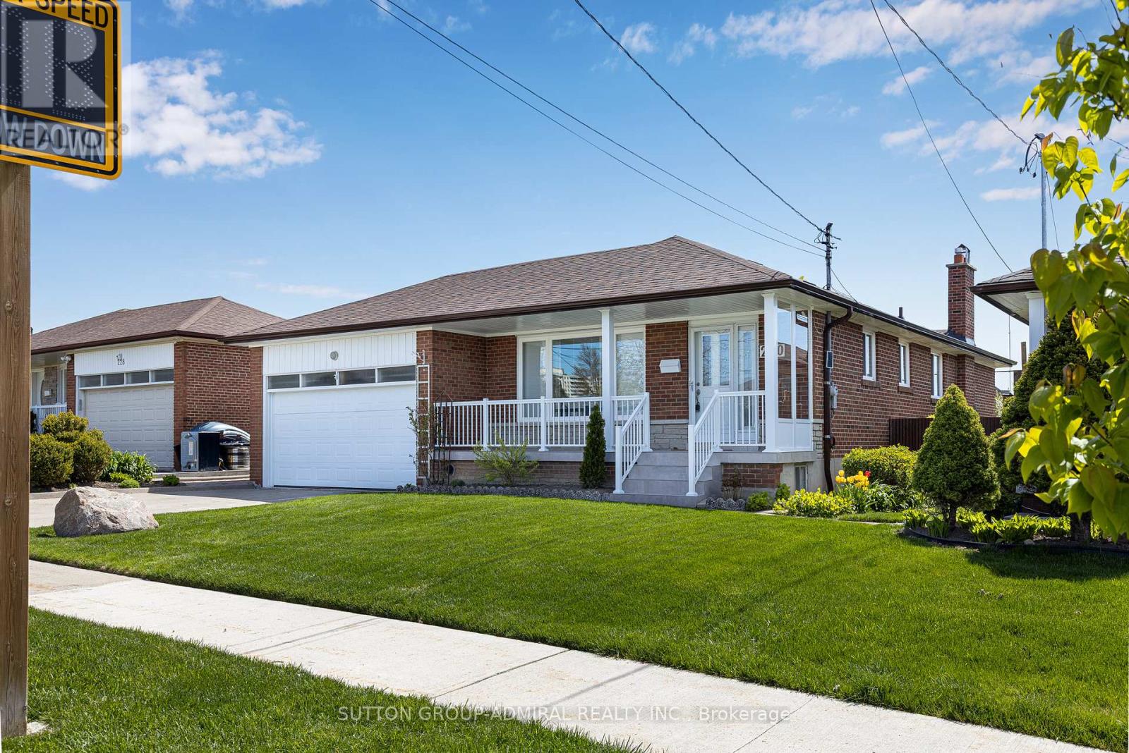 230 Derrydown Drive, Toronto, Ontario  M3J 1S1 - Photo 2 - W13126360