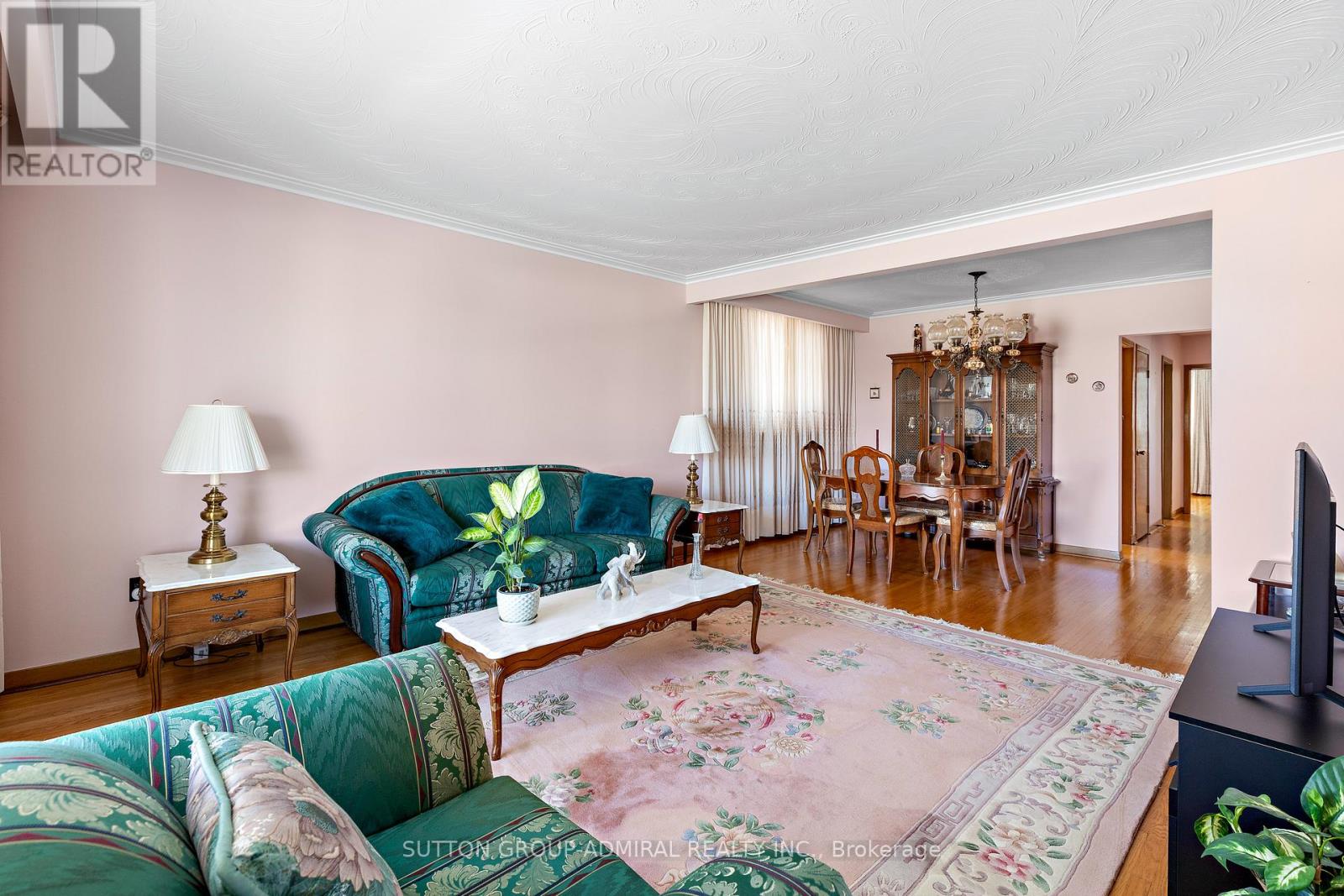 230 Derrydown Drive, Toronto, Ontario  M3J 1S1 - Photo 8 - W13126360