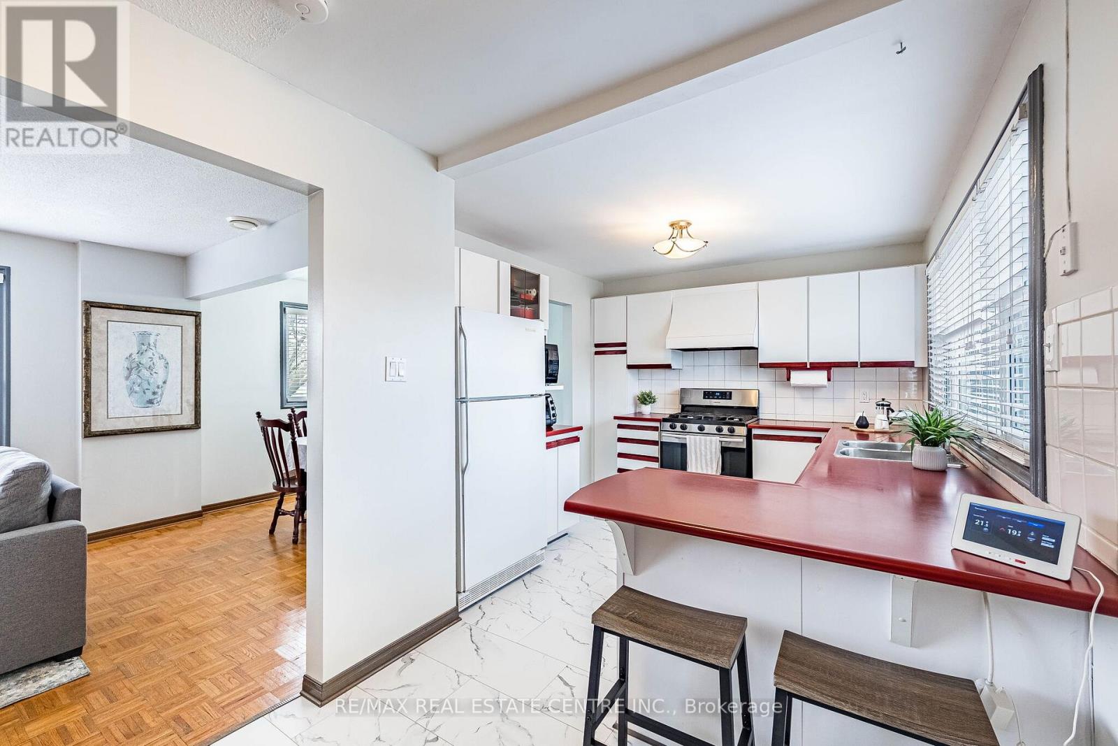 12 Homer Square, Brampton, Ontario  L6S 1X9 - Photo 6 - W13126372