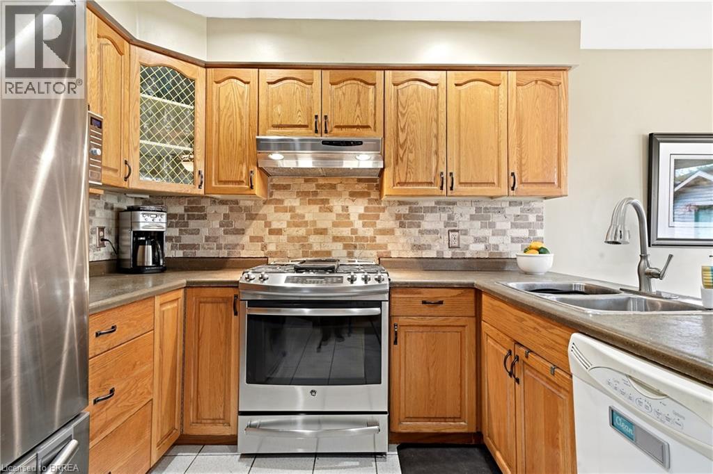 44 Blackfriar Lane, Brantford, Ontario  N3R 7L3 - Photo 14 - 40828079