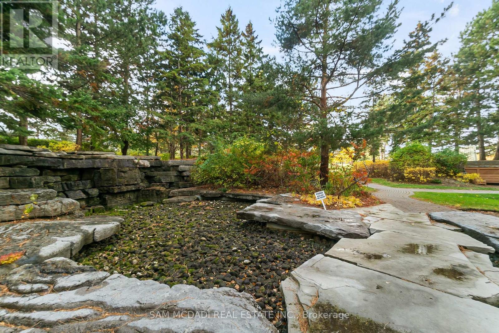 2205 - 24 Hanover Road, Brampton, Ontario  L6S 5K8 - Photo 32 - W12962724