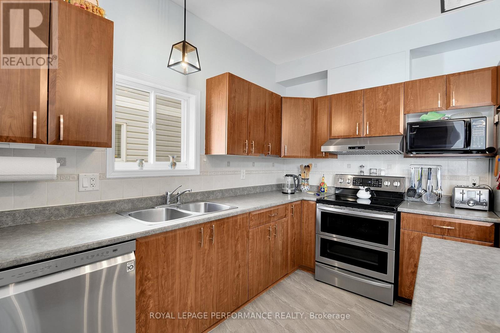 317 Parkin Circle, Ottawa, Ontario  K1T 4G6 - Photo 12 - X13118260