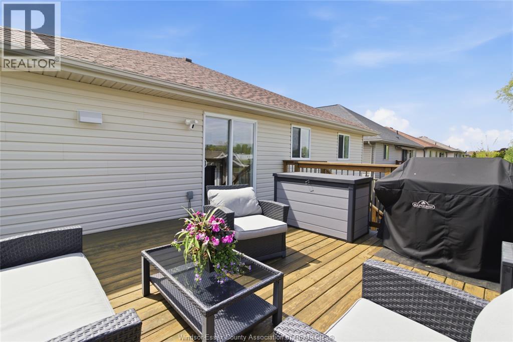 8578 Menard, Windsor, Ontario  N8S 4V4 - Photo 35 - 26011048