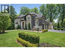 125 CENTRAL Drive, Ancaster, Ontario