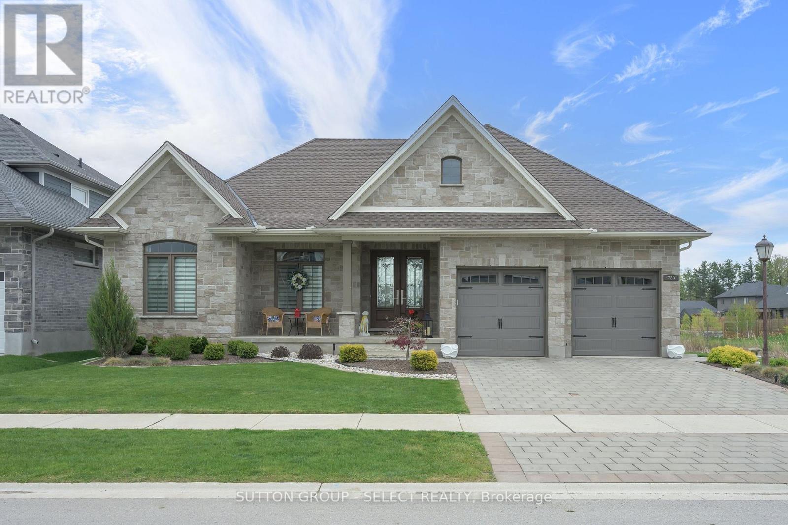 723 Pondhaven Road, Strathroy-Caradoc, Ontario  N0L 1W0 - Photo 2 - X13126384