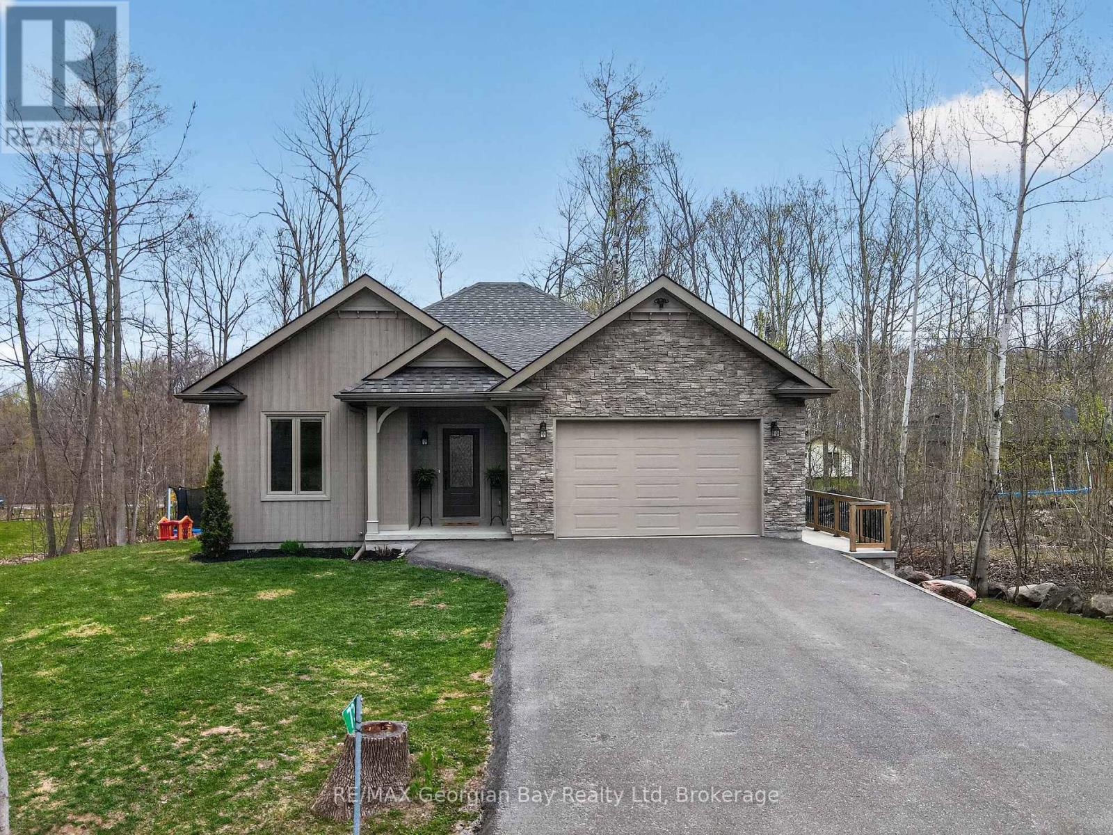 73 Polish Avenue, Penetanguishene, Ontario  L9M 1W8 - Photo 1 - S13126510