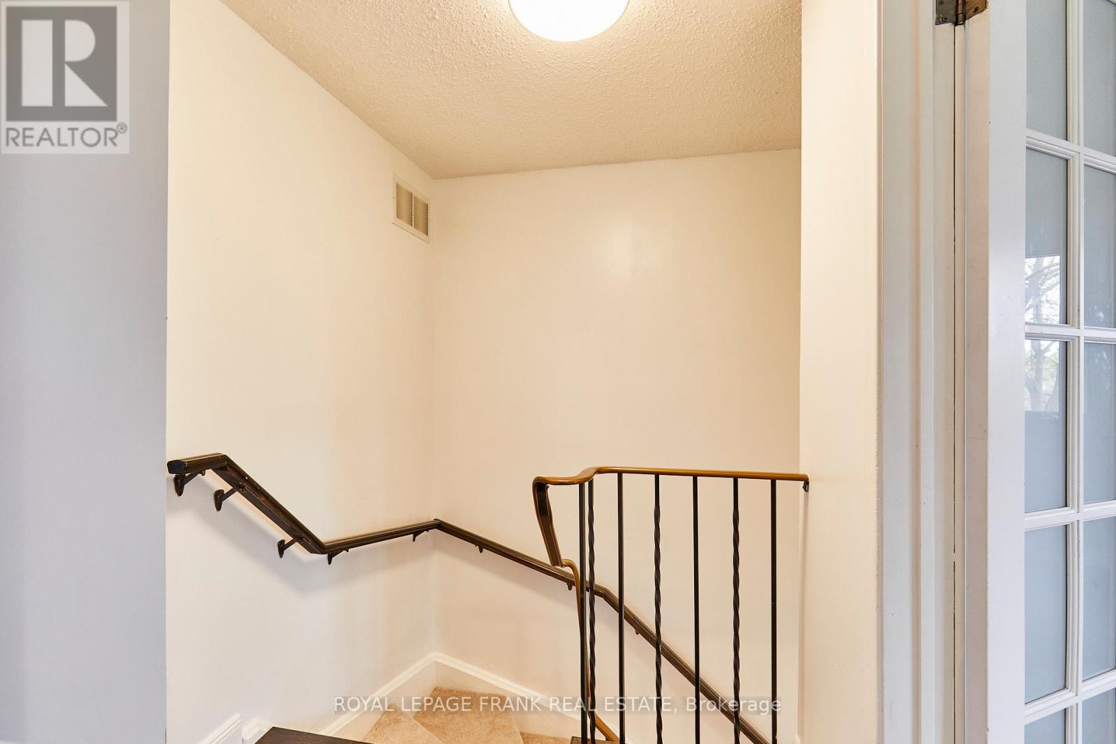 33 Overbank Drive, Oshawa, Ontario  L1J 7X9 - Photo 19 - E13126470