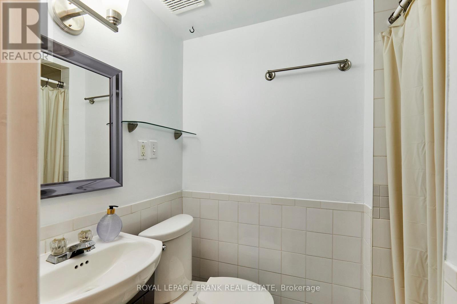 33 Overbank Drive, Oshawa, Ontario  L1J 7X9 - Photo 30 - E13126470