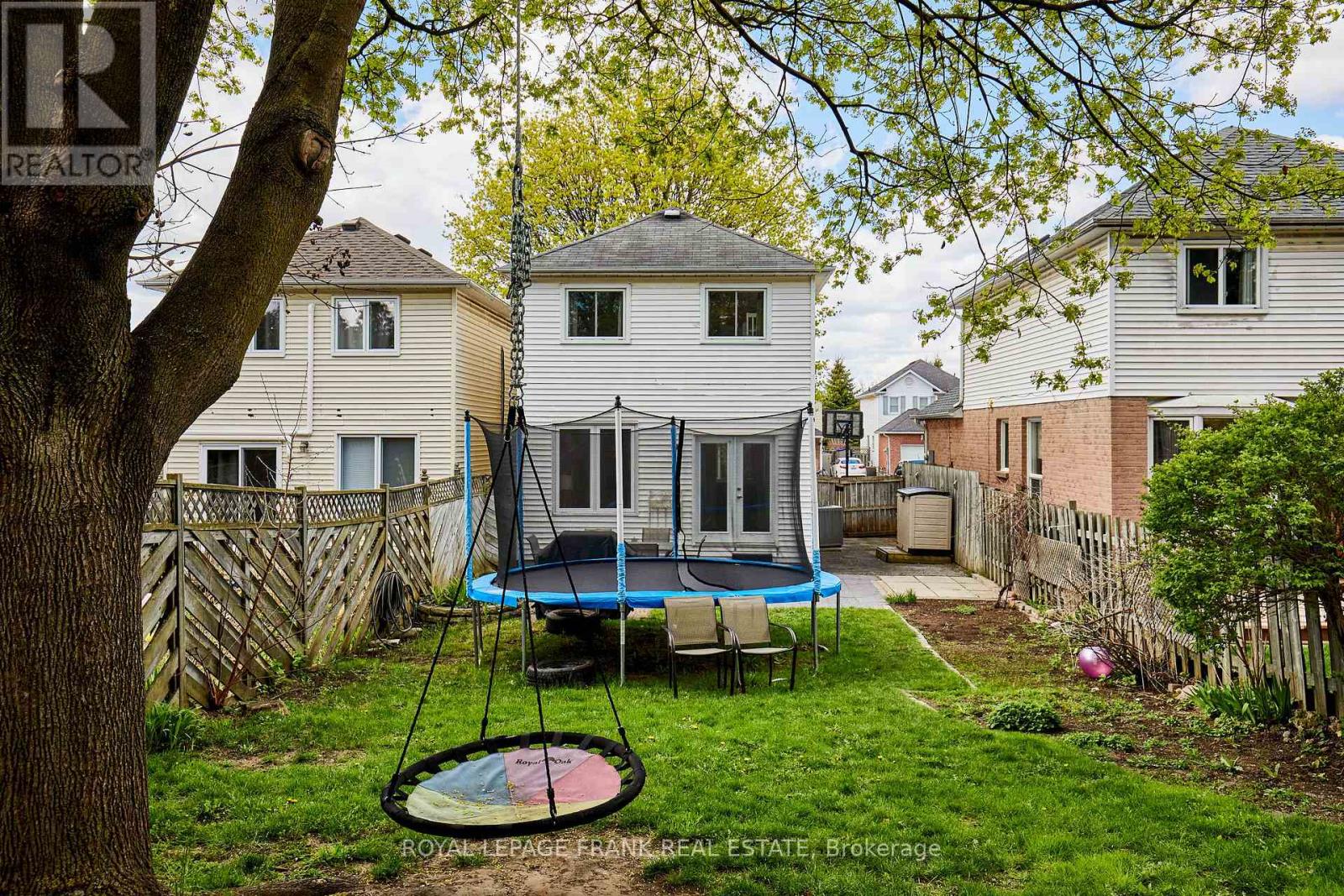 33 Overbank Drive, Oshawa, Ontario  L1J 7X9 - Photo 31 - E13126470