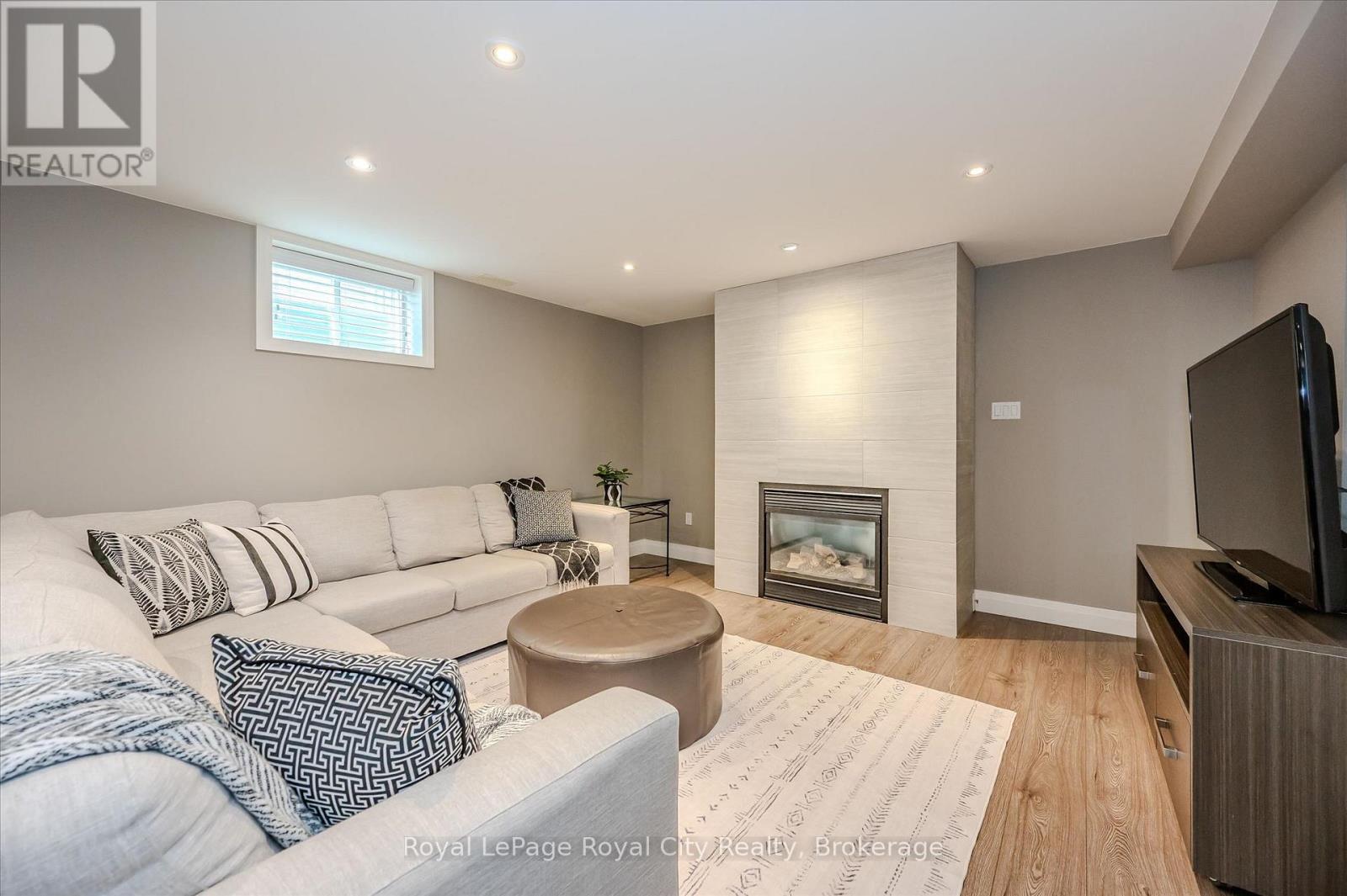 16 Hall Avenue, Guelph (Pineridge/westminster Woods), Ontario  N1L 0B3 - Photo 37 - X13126474