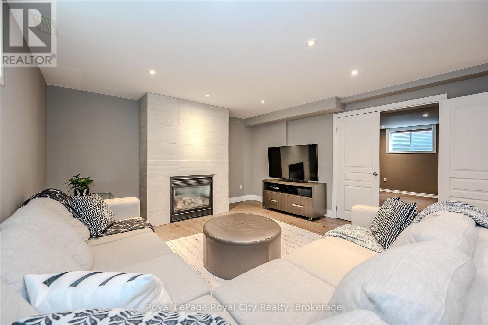 16 Hall Avenue, Guelph (Pineridge/westminster Woods), Ontario  N1L 0B3 - Photo 50 - X13126474